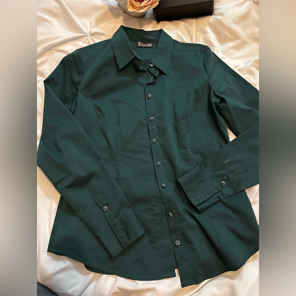 New York & Company Women's Dark Green Button Down Shirt